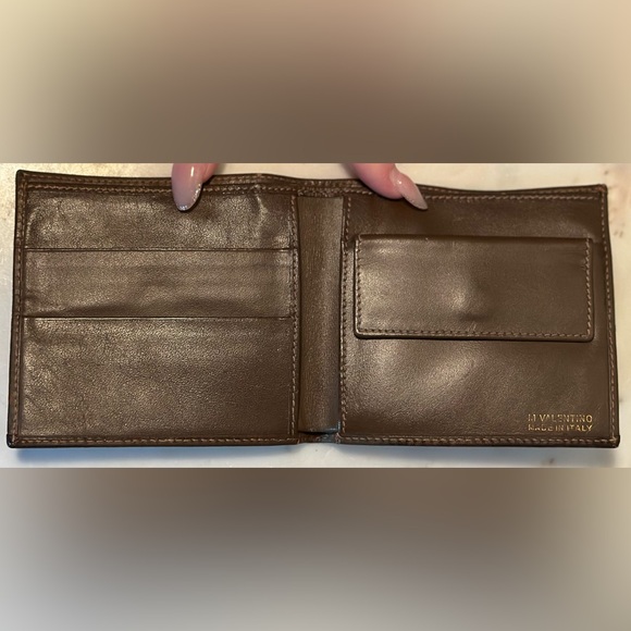 Vintage VALENTINO Bifold Monogram Wallet - Picture 8 of 16
